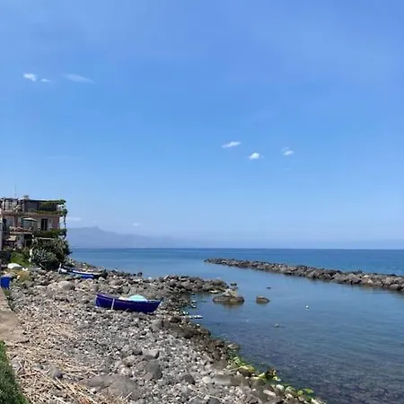 A Casa Di Cloe E Moro Torre Archirafi